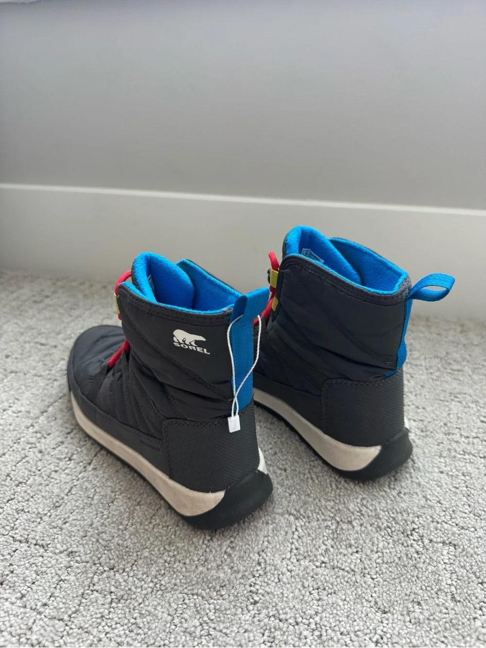 Sorel kids snow